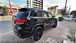 جیپ گراند شیرۆکی